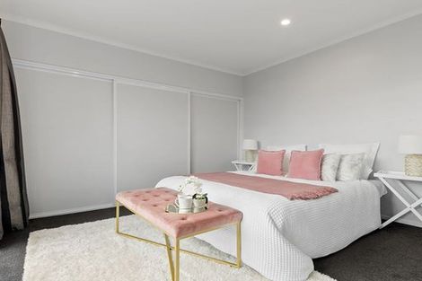 Photo of property in 32 George West Square West, Wigram, Christchurch, 8025