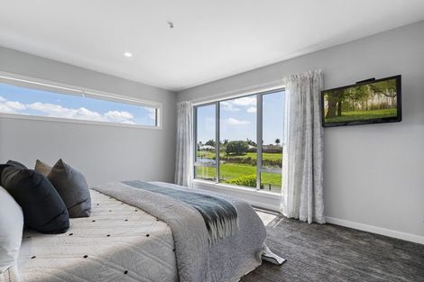 Photo of property in 37 Forstera Way, Papamoa Beach, Papamoa, 3118