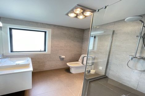 Photo of property in 9 Para Close, Fairview Heights, Auckland, 0632