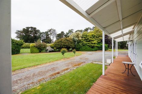 Photo of property in 375 Rangatira Road, Hunterville, 4786