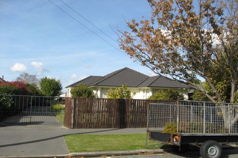 Photo of property in 9 Solway Avenue, Ilam, Christchurch, 8041