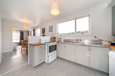 Photo of property in 51 Blueberry Grove, Timberlea, Upper Hutt, 5018