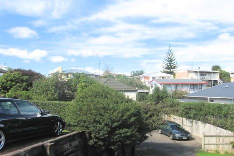 Photo of property in 2/12 Mccahill Views, Botany Downs, Auckland, 2010