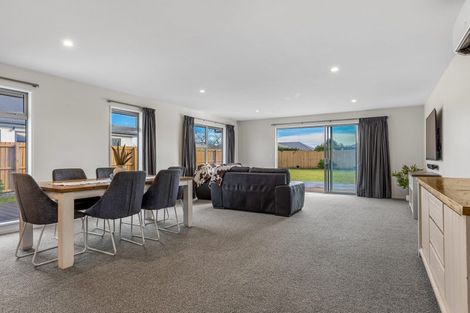 Photo of property in 18 Burnham School Road, Rolleston, 7614