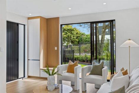 Photo of property in 12e Gordon Avenue, Milford, Auckland, 0620