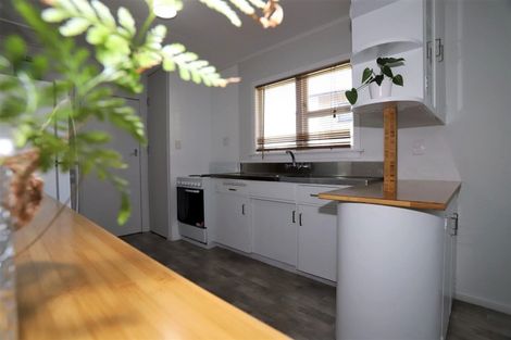 Photo of property in 8 Fyson Place, Hawera, 4610