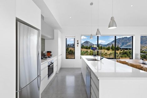 Photo of property in 28 Mckellar Drive, Jacks Point, Queenstown, 9371