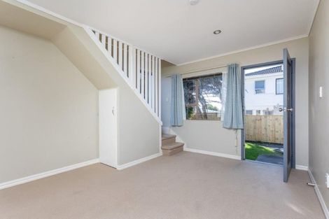 Photo of property in 4/90 Lynwood Road, New Lynn, Auckland, 0600