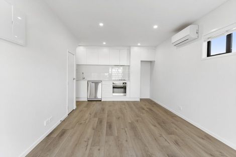 Photo of property in 22a Graham Avenue, Te Atatu Peninsula, Auckland, 0610