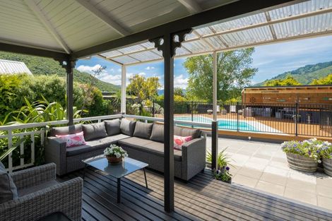 Photo of property in 1 Beach Road, Waikawa, Picton, 7220