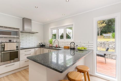 Photo of property in 18 Greyfriars Crescent, Tawa, Wellington, 5028