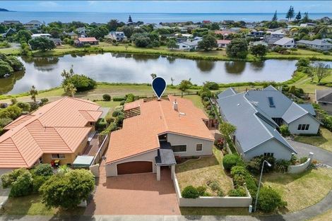 Photo of property in 7 Marewa Place, Waikanae Beach, Waikanae, 5036