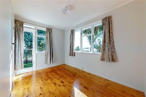 Photo of property in 14 Surprise Place, Cannons Creek, Porirua, 5024