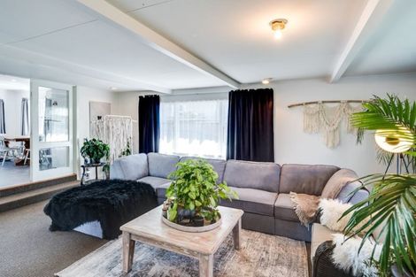 Photo of property in 2 Henderson Crescent, Onekawa, Napier, 4110