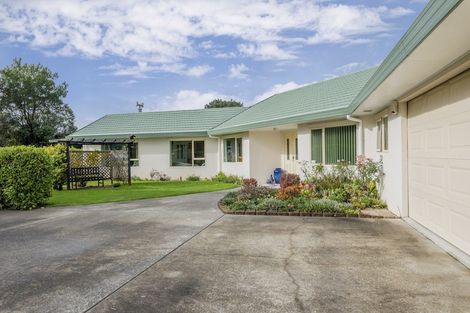 Photo of property in 6 Riveredge Terrace, Ohau, Levin, 5570