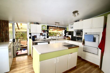 Photo of property in 23 Nash Parade, Foxton Beach, Foxton, 4815