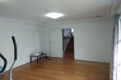 Photo of property in 17 Wilbur Place, Pakuranga Heights, Auckland, 2010