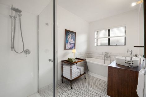 Photo of property in 111 Hall Street, Cambridge, 3434
