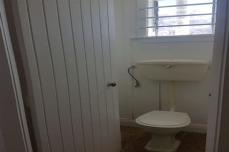 Photo of property in 52 Evans Road, Glen Eden, Auckland, 0602