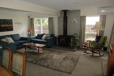 Photo of property in 5 Arthur Grove, Waikanae, 5036