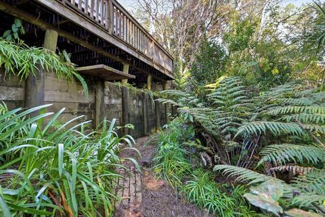 Photo of property in 1/11 Saddleback Rise, Murrays Bay, Auckland, 0630