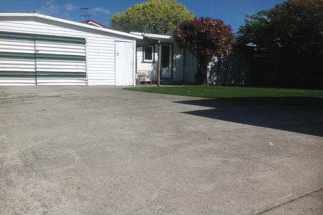 Photo of property in 13 Belfast Road, Belfast, Christchurch, 8051