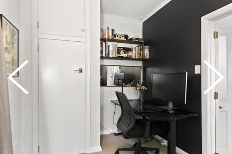 Photo of property in 51 Jackson Street, Island Bay, Wellington, 6023