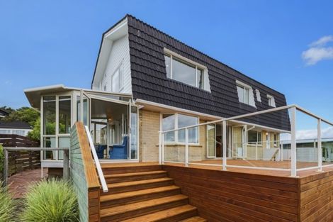 Photo of property in 6 Compass Way, Whitby, Porirua, 5024