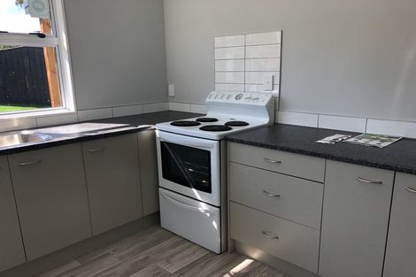 Photo of property in 17 Bluegum Road, Paraparaumu Beach, Paraparaumu, 5032