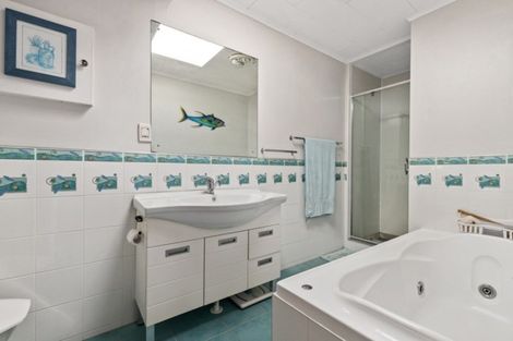 Photo of property in 27 Point Street, Raglan, 3225