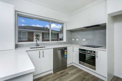 Photo of property in 1/169 Forrest Hill Road, Forrest Hill, Auckland, 0620