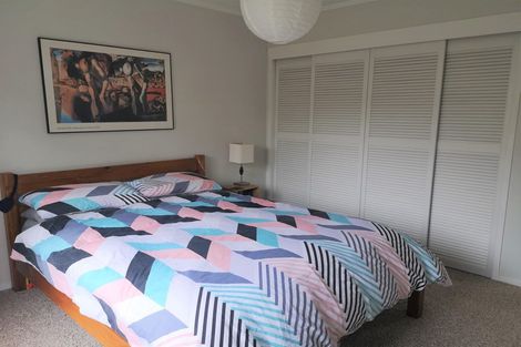 Photo of property in 3/172 Beach Haven Road, Beach Haven, Auckland, 0626