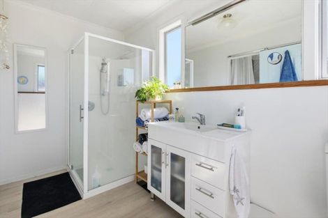 Photo of property in 21 Whenuariri Place, Maketu, Te Puke, 3189