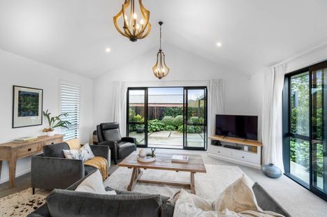 Photo of property in 16 Benjamin Place, Clevedon, Papakura, 2582