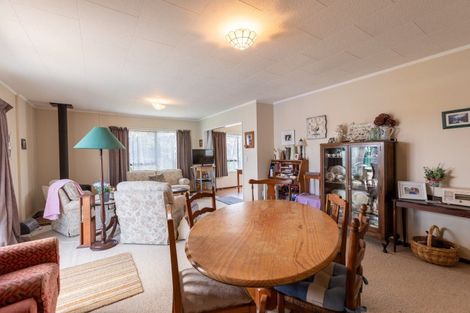 Photo of property in 20 Ross Street, Woodville, 4920