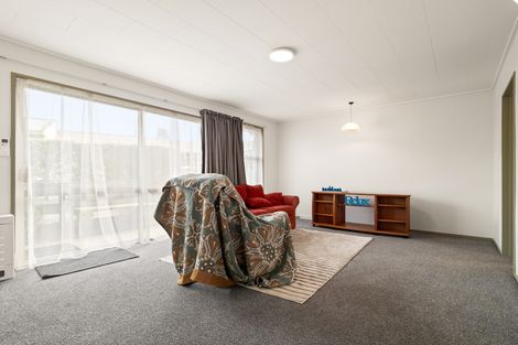 Photo of property in 17 Bradshaw Street, South Dunedin, Dunedin, 9012