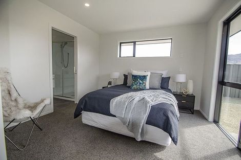 Photo of property in 13 Phoenix Place, Cromwell, 9310