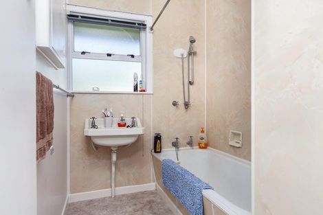 Photo of property in 18 Fairleigh Avenue, Mount Albert, Auckland, 1025