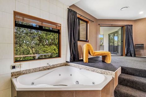 Photo of property in 52 Ruapehu Drive, Fitzherbert, Palmerston North, 4410