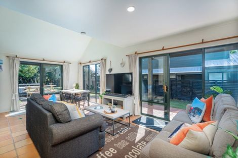 Photo of property in 28 Hahei Beach Road, Hahei, Whitianga, 3591