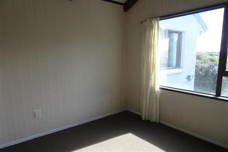 Photo of property in 2 Pamir Place, Welcome Bay, Tauranga, 3112