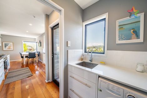 Photo of property in 20 Jasmine Grove, Maungaraki, Lower Hutt, 5010