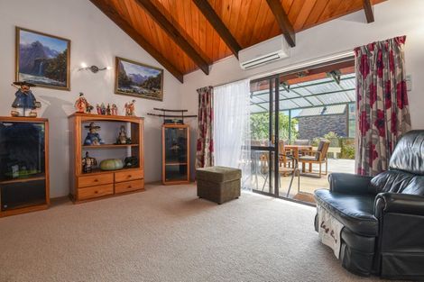 Photo of property in 9 Gareth Place, Lynmore, Rotorua, 3010
