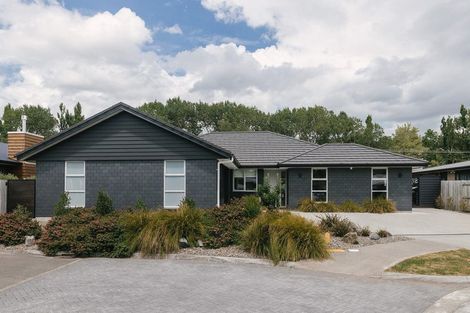 Photo of property in 12 Serenity Crescent, Kelvin Grove, Palmerston North, 4414
