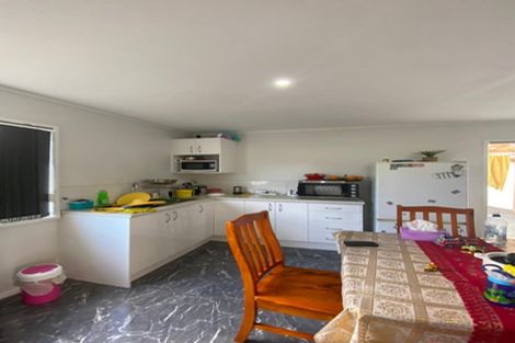 Photo of property in 42a Halsey Road, Manurewa, Auckland, 2102