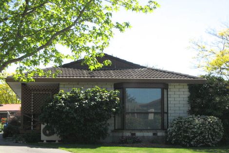 Photo of property in 10 Wakelin Place, Redwood, Christchurch, 8051