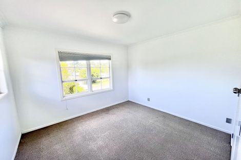 Photo of property in 2 King Richard Place, Browns Bay, Auckland, 0630