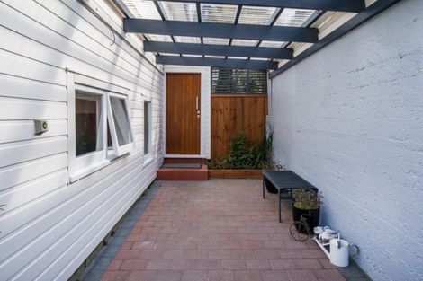 Photo of property in 26 Tuatoru Street, Eastbourne, Lower Hutt, 5013
