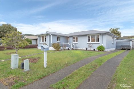 Photo of property in 102 Clouston Park Road, Clouston Park, Upper Hutt, 5018