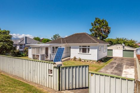 Photo of property in 27 Read Street, Levin, 5510
